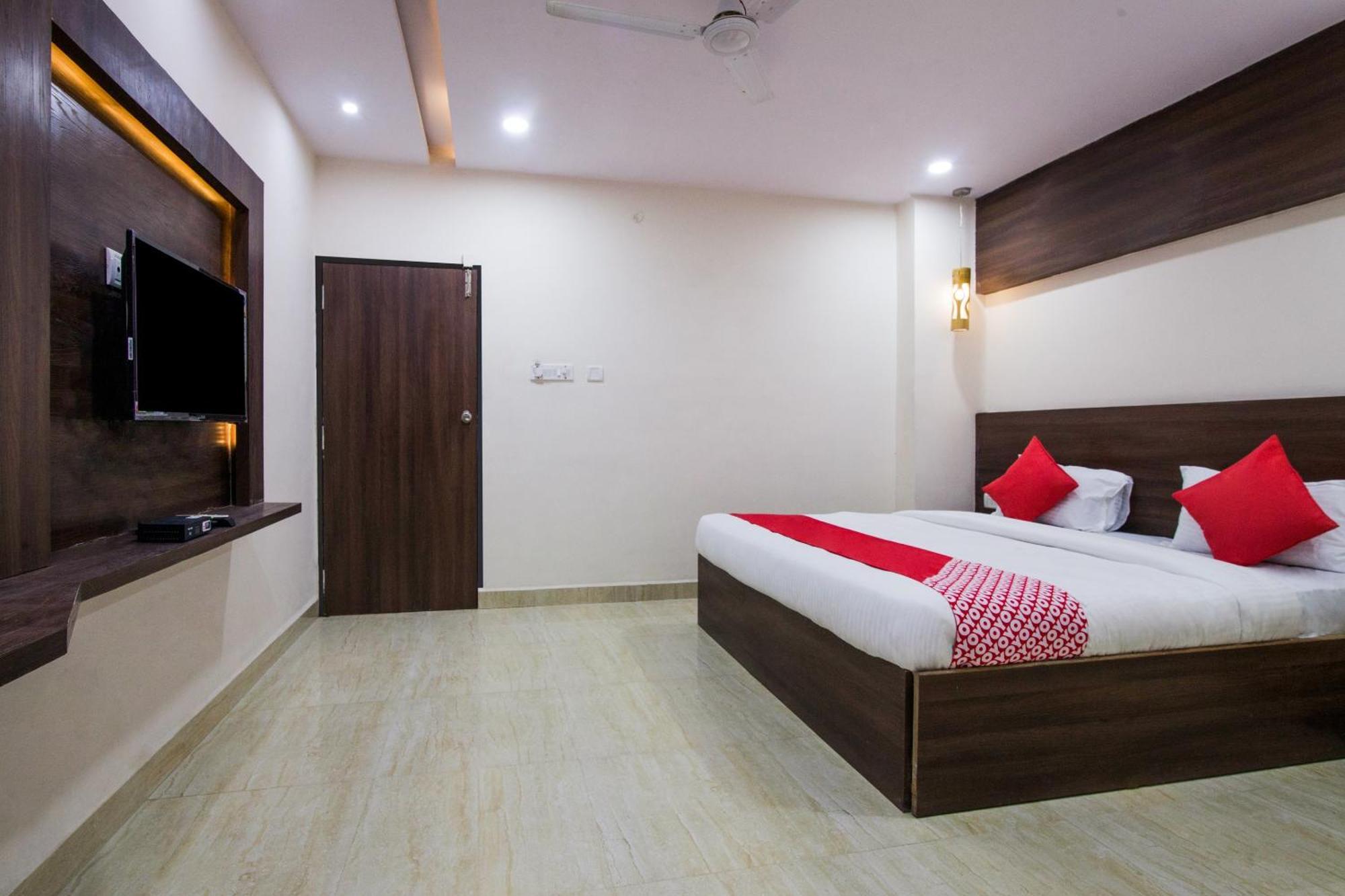 Super Hotel O Holiday Rani Gunj Opp Punjab National Bank Secunderabad Exterior photo